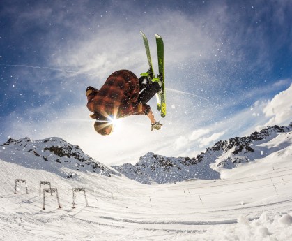 开云体育官方网站-2026世界杯之夜，阿圭罗节奏，一场足球的终极救赎