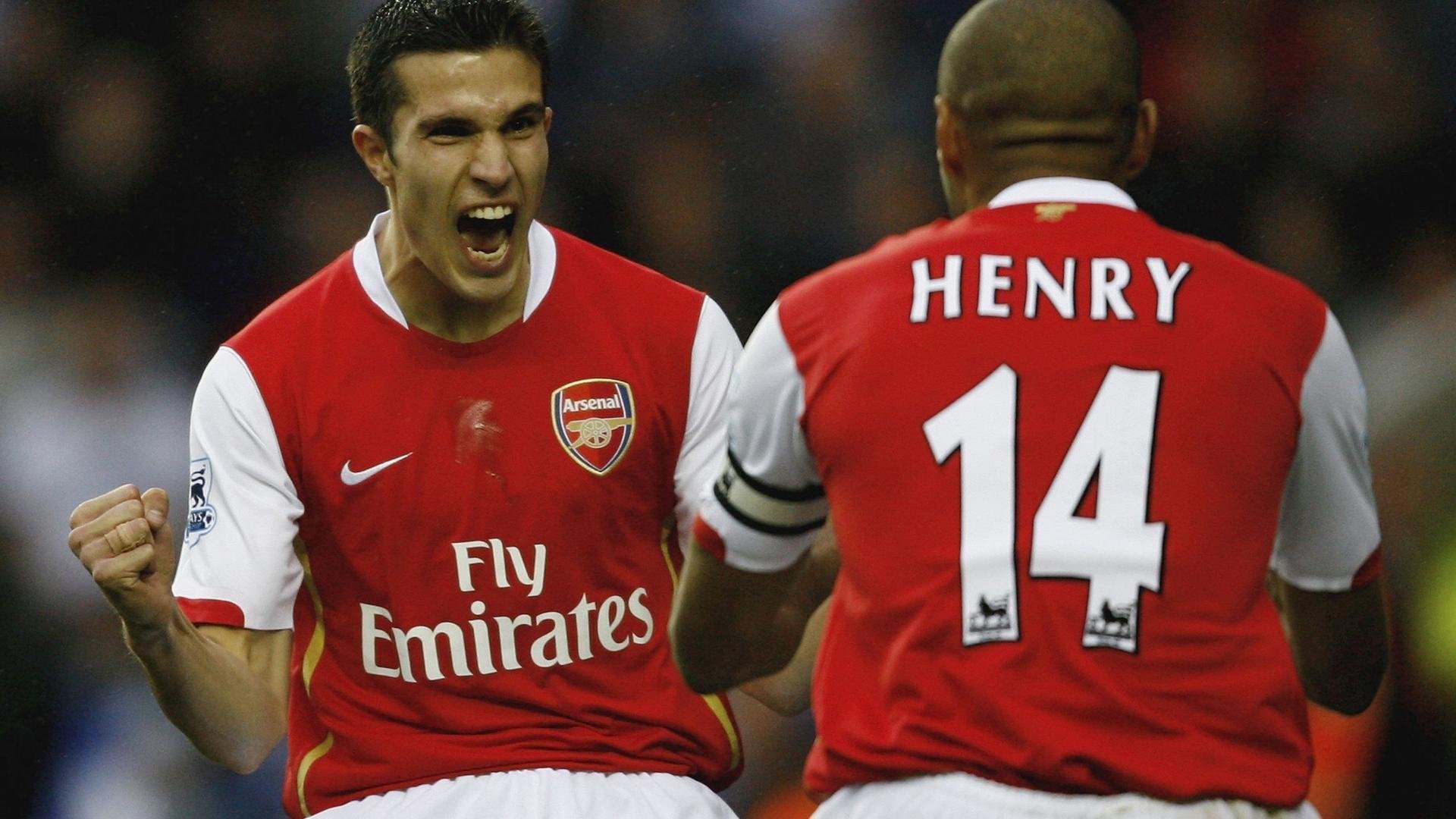 京多安在英超接管比赛，多特蒙德却在德甲爆冷拜仁，足球世界的平行宇宙