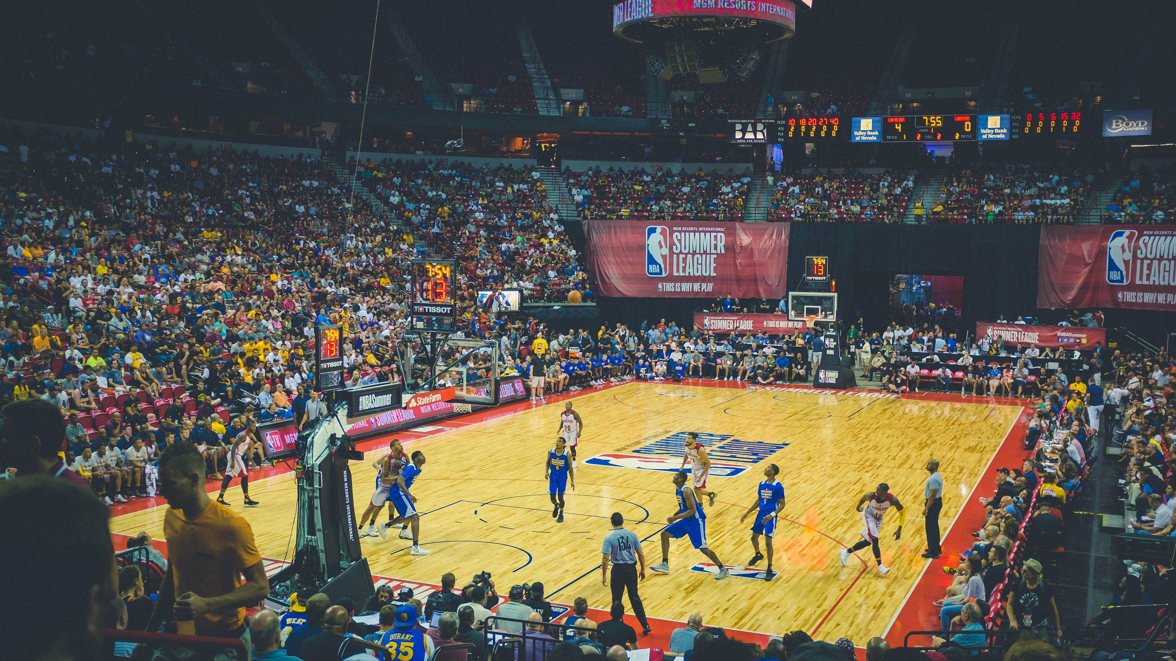 西决生死战之夜，戈贝尔冠军级表现，沉默巨塔的无声宣言